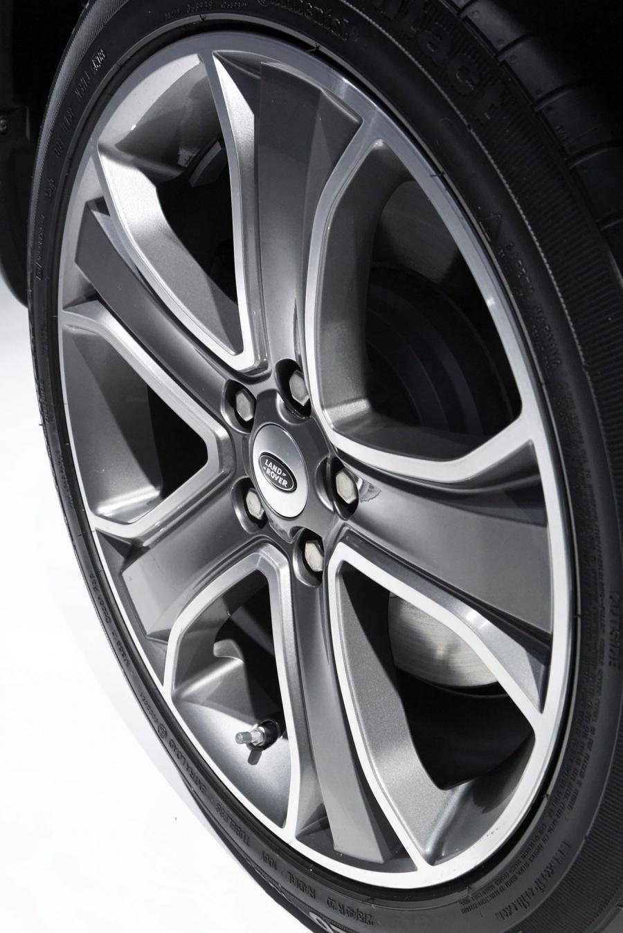  Land Rover Range Rover Sport 2010 года  (фото 12 из 36)